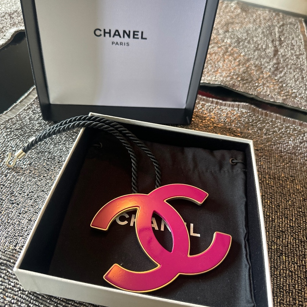 CHANEL necklace RARE
